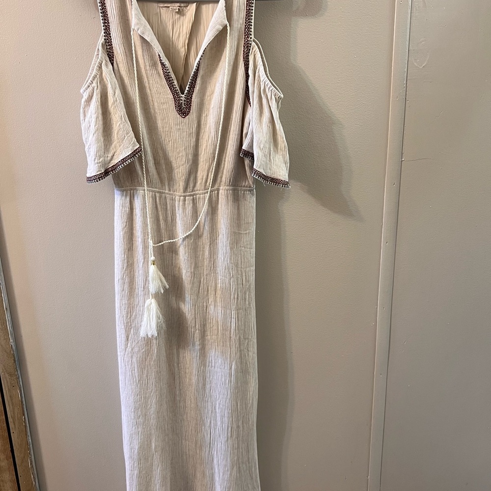 Elegant Cream Cold Shoulder Dress